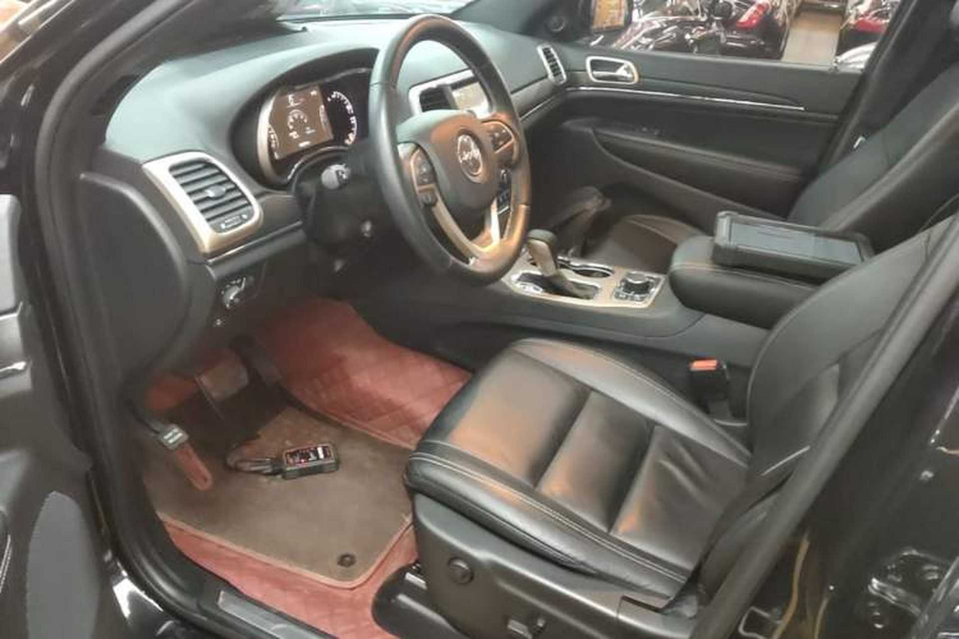 Used Jeep Grand Cherokee 2016 3.0L Comfort Navigation Edition Driver Seat