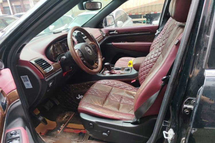 Used Jeep Grand Cherokee 2016 3.0L Comfort Navigation Edition Driver Seat