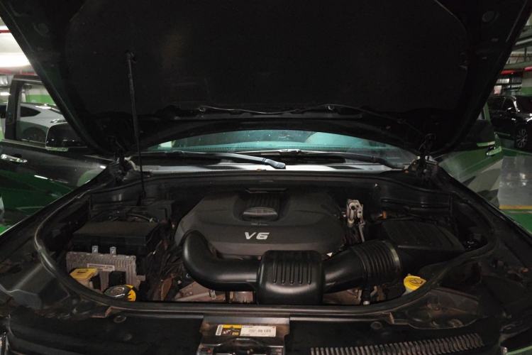 Used Jeep Grand Cherokee 2016 3.0L Elite Navigation Edition Engine Bay