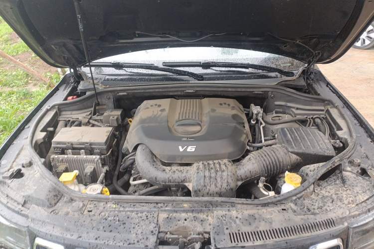 Used Jeep Grand Cherokee 2016 3.0L Comfort Navigation Edition Engine Bay