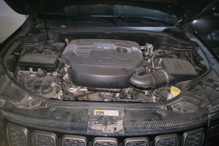 Used Jeep Grand Cherokee 2016 3.6L Elite Navigation Edition Engine Bay