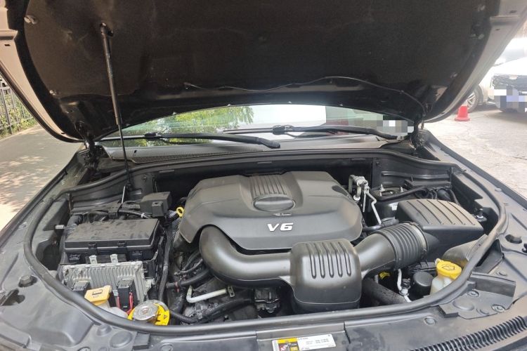 Used Jeep Grand Cherokee 2016 3.0L Comfort Navigation Edition Engine Bay
