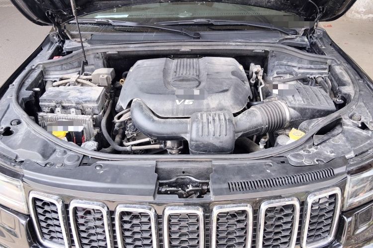 Used Jeep Grand Cherokee 2016 3.0L Comfort Navigation Edition Engine Bay