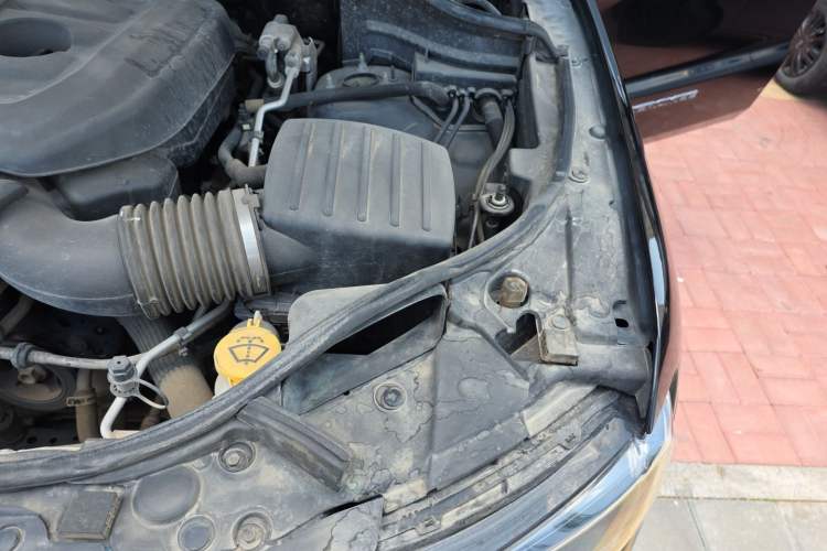 Used Jeep Grand Cherokee  Engine Bay Left