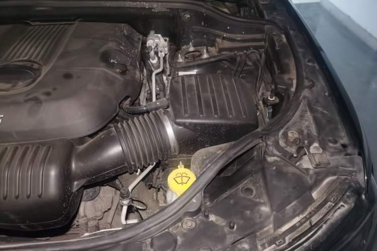 Used Jeep Grand Cherokee 2016 3.0L Comfort Navigation Edition Engine Bay Left
