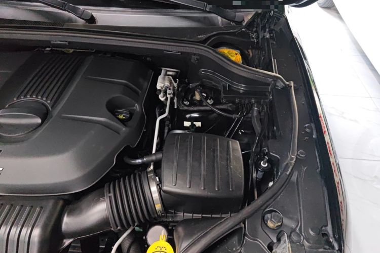 Used Jeep Grand Cherokee 2016 3.0L Elite Navigation Edition Engine Bay Left