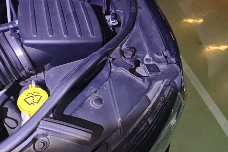 Used Jeep Grand Cherokee 2016 3.0L Elite Navigation Edition Engine Bay Left