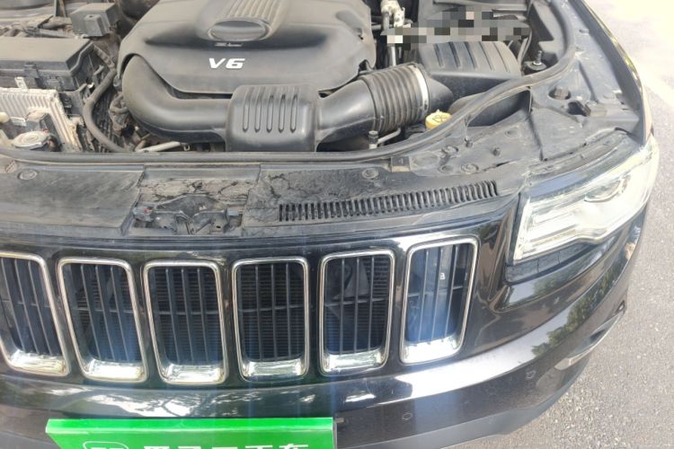 Used Jeep Grand Cherokee 2016 3.0L Comfort Navigation Edition Engine Bay Left