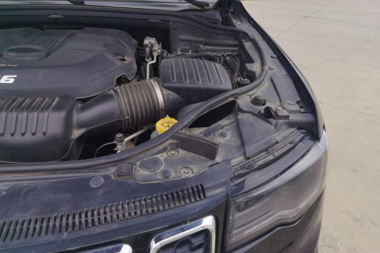 Used Jeep Grand Cherokee 2016 3.0L Comfort Navigation Edition Engine Bay Left
