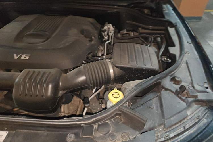 Used Jeep Grand Cherokee 2016 3.0L Comfort Navigation Edition Engine Bay Left