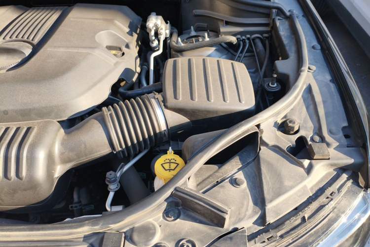 Used Jeep Grand Cherokee 2016 3.0L Elite Navigation Edition Engine Bay Left