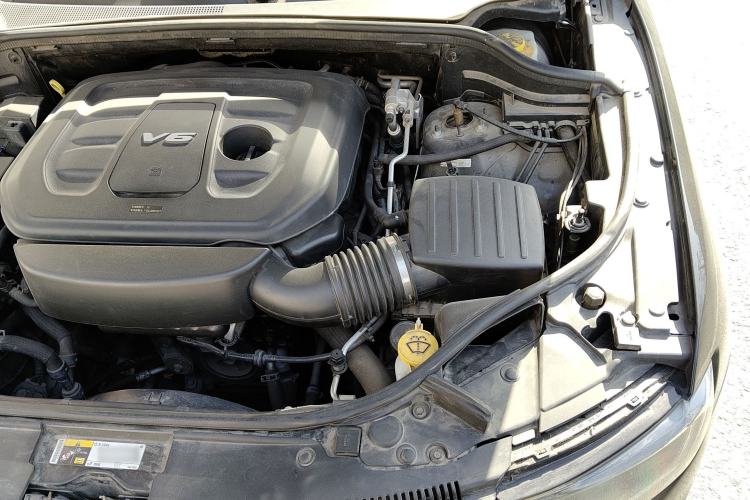 Used Jeep Grand Cherokee 2016 3.6L 75th Anniversary Tribute Edition Engine Bay Left
