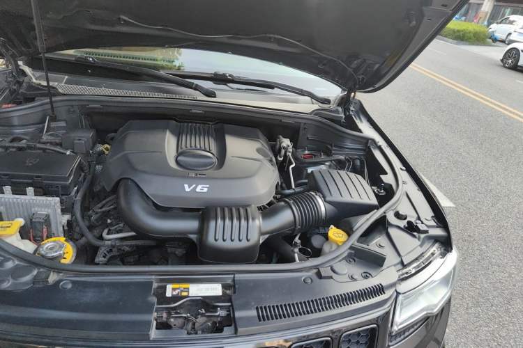 Used Jeep Grand Cherokee 2016 3.0L Comfort Navigation Edition Engine Bay Left