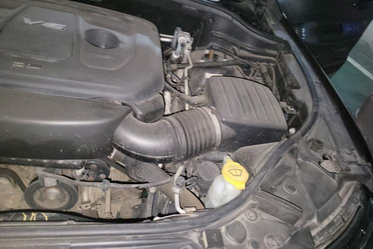Used Jeep Grand Cherokee 2016 3.6L Elite Navigation Edition Engine Bay Left
