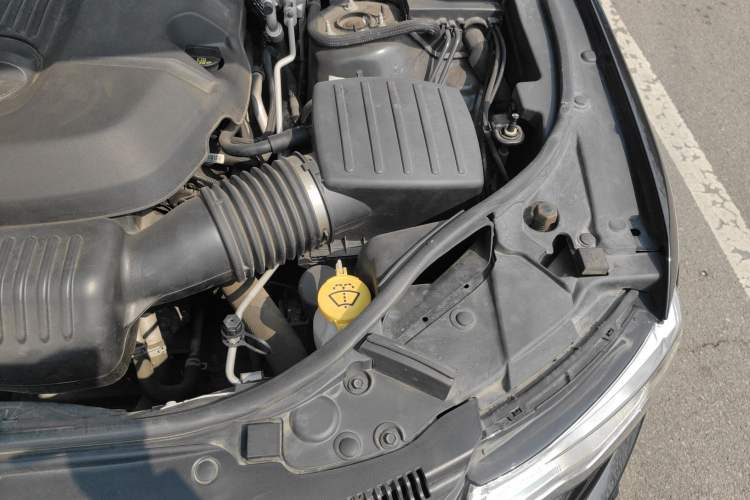 Used Jeep Grand Cherokee 2016 3.0L Comfort Navigation Edition Engine Bay Left