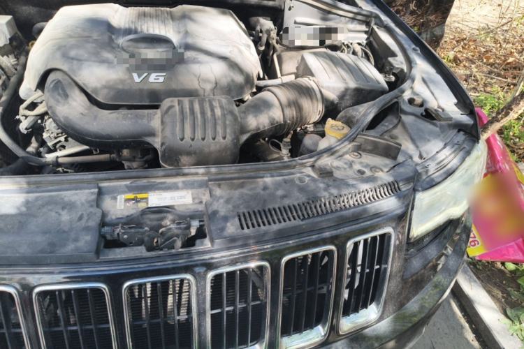 Used Jeep Grand Cherokee 2016 3.0L Comfort Navigation Edition Engine Bay Left
