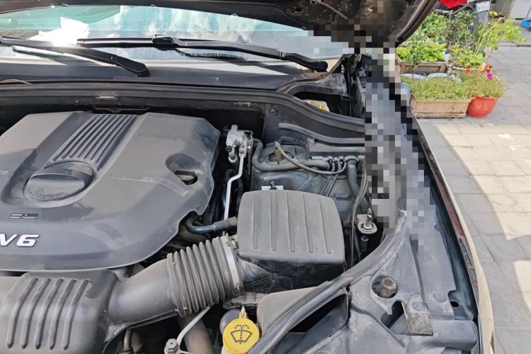 Used Jeep Grand Cherokee 2016 3.0L Elite Navigation Edition Engine Bay Left
