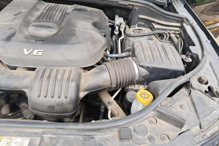 Used Jeep Grand Cherokee 2016 3.0L Comfort Navigation Edition Engine Bay Left