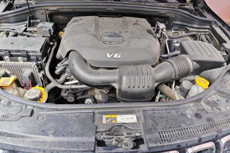 Used Jeep Grand Cherokee 2016 3.0L Comfort Navigation Edition Engine Bay