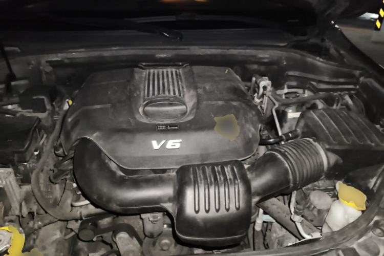 Used Jeep Grand Cherokee 2016 3.0L Comfort Navigation Edition Engine Bay