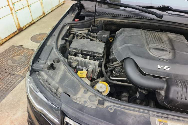 Used Jeep Grand Cherokee 2016 3.0L Comfort Navigation Edition Engine Bay Right