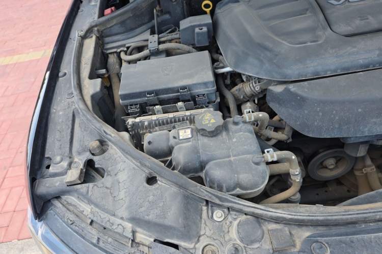 Used Jeep Grand Cherokee  Engine Bay Right