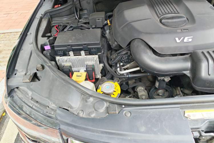 Used Jeep Grand Cherokee 2016 3.0L Comfort Navigation Edition Engine Bay Right