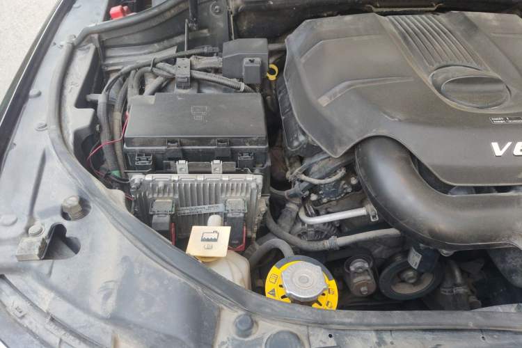 Used Jeep Grand Cherokee 2016 3.0L Elite Navigation Edition Engine Bay Right