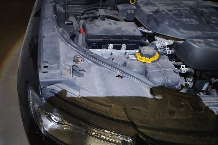 Used Jeep Grand Cherokee 2016 3.6L Luxury Navigation Edition Engine Bay Right