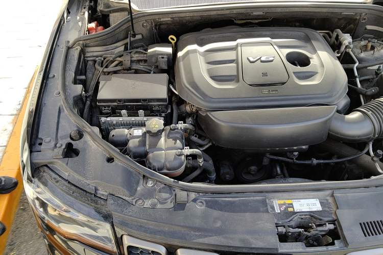 Used Jeep Grand Cherokee 2016 3.6L 75th Anniversary Tribute Edition Engine Bay Right