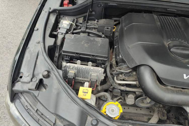 Used Jeep Grand Cherokee 2016 3.0L Comfort Navigation Edition Engine Bay Right