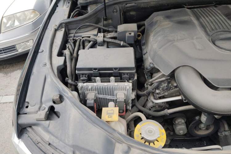 Used Jeep Grand Cherokee 2016 3.0L Elite Navigation Edition Engine Bay Right