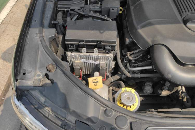 Used Jeep Grand Cherokee 2016 3.0L Comfort Navigation Edition Engine Bay Right