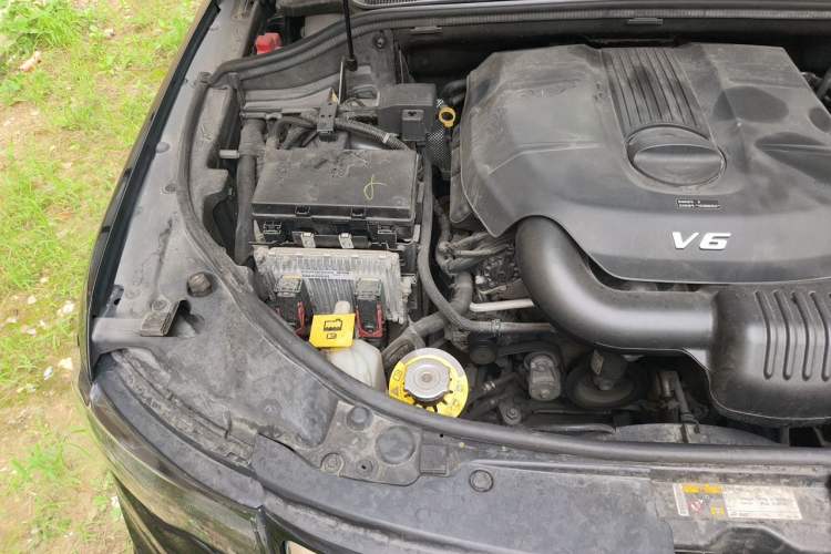 Used Jeep Grand Cherokee 2016 3.0L Comfort Navigation Edition Engine Bay Right