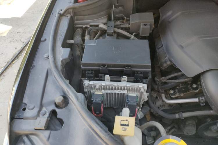 Used Jeep Grand Cherokee 2016 3.0L Comfort Navigation Edition Engine Bay Right