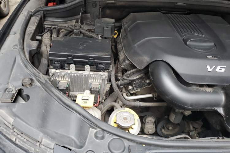 Used Jeep Grand Cherokee 2016 3.0L Comfort Navigation Edition Engine Bay Right