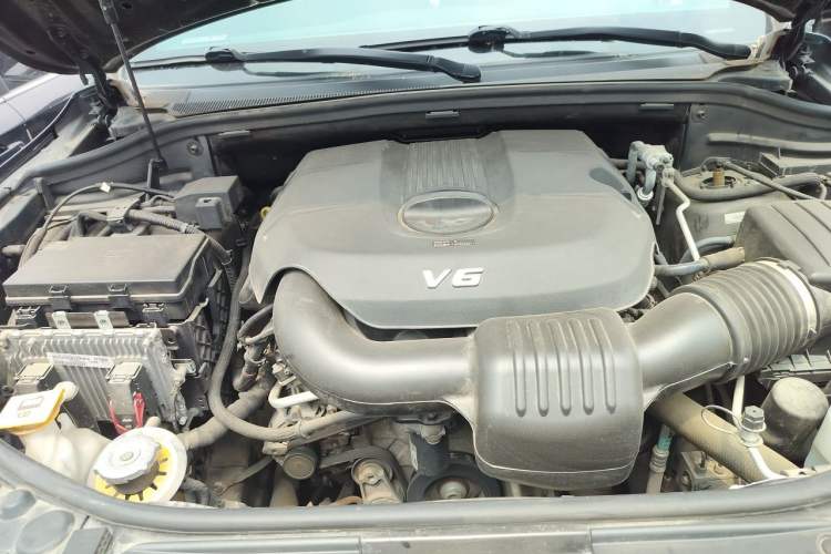 Used Jeep Grand Cherokee 2016 3.0L Elite Navigation Edition Engine Bay