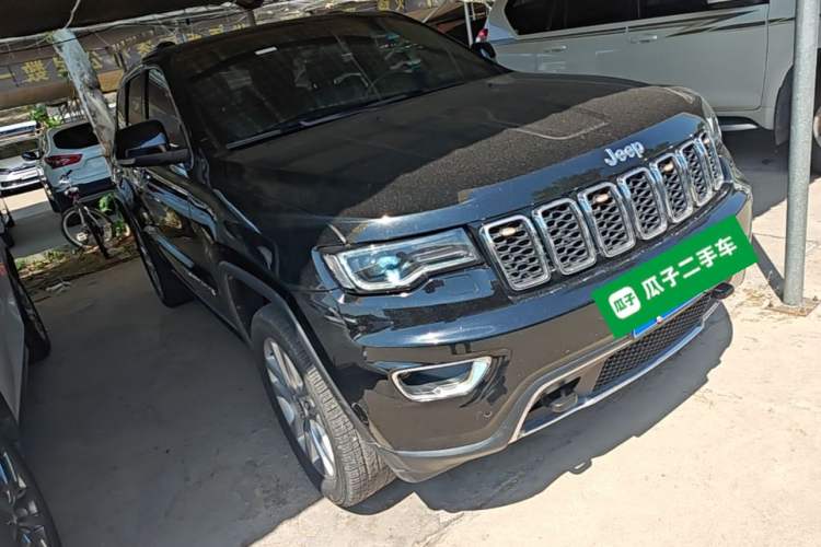 Used Jeep Grand Cherokee 2016 3.0L Comfort Navigation Edition Exterior 1