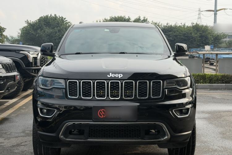 Used Jeep Grand Cherokee 2016 3.0L Comfort Navigation Edition Exterior 1