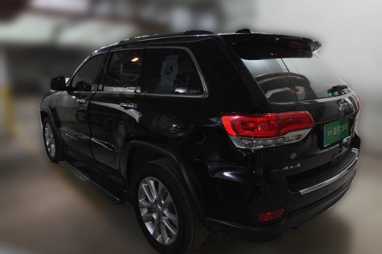 Used Jeep Grand Cherokee 2016 3.0L Comfort Navigation Edition Exterior 2