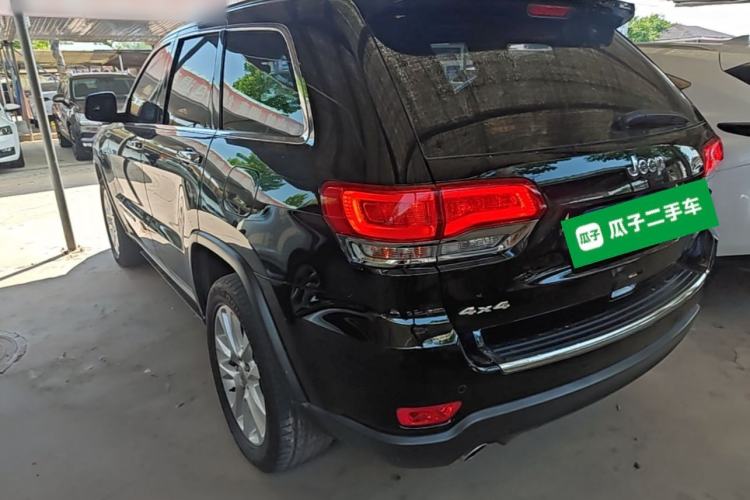 Used Jeep Grand Cherokee 2016 3.0L Comfort Navigation Edition Exterior 2