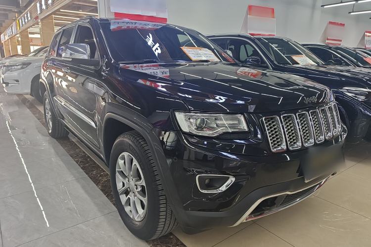 Used Jeep Grand Cherokee 2016 3.0L Comfort Navigation Edition Exterior 2