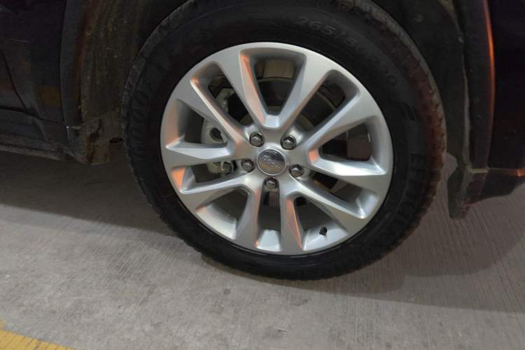 Used Jeep Grand Cherokee 2016 3.0L Comfort Navigation Edition Exterior 4