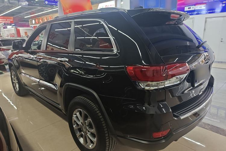 Used Jeep Grand Cherokee 2016 3.0L Comfort Navigation Edition Exterior 5