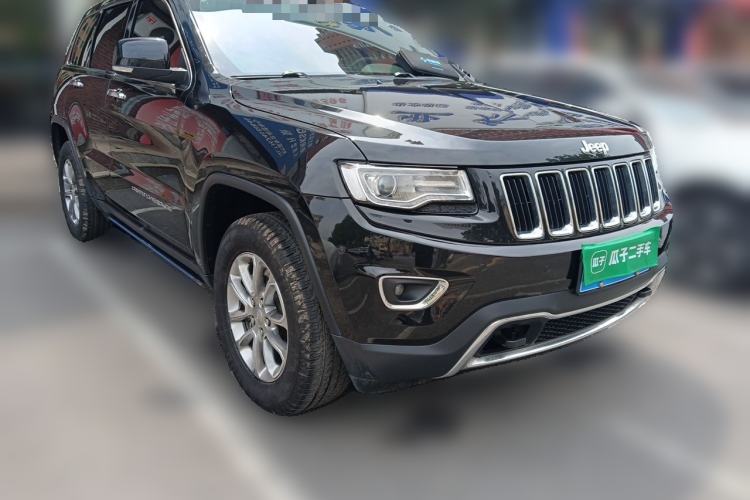 Used Jeep Grand Cherokee 2016 3.0L Elite Navigation Edition Front Right 45 Deg