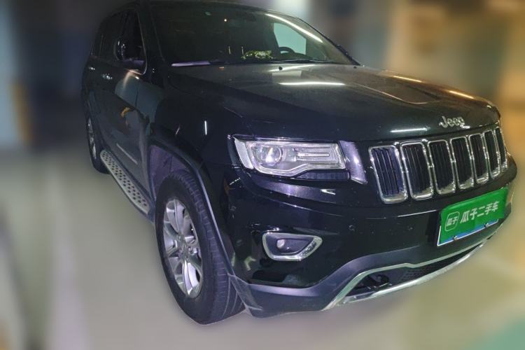 Used Jeep Grand Cherokee 2016 3.0L Elite Navigation Edition Front Right 45 Deg
