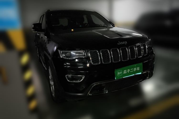 Used Jeep Grand Cherokee 2016 3.0L Comfort Navigation Edition Front Right 45 Deg