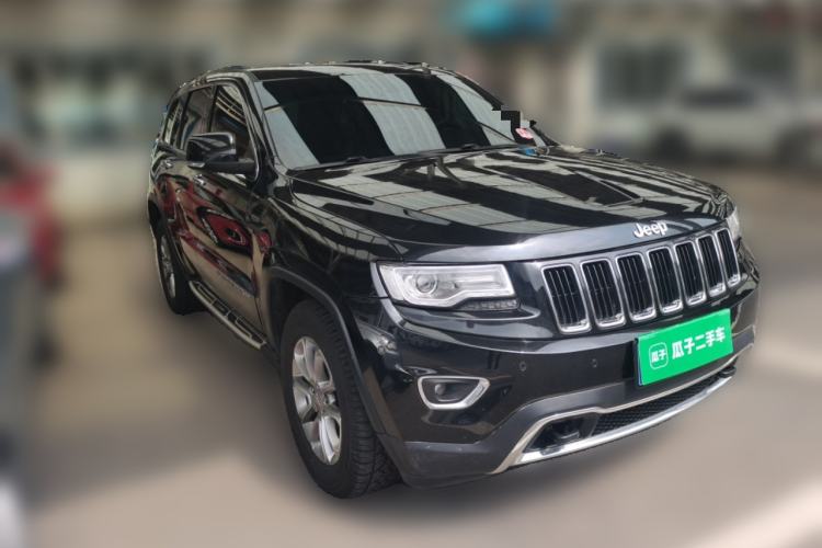 Used Jeep Grand Cherokee 2016 3.0L Comfort Navigation Edition Front Right 45 Deg