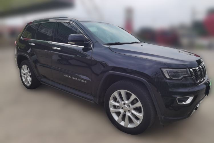 Used Jeep Grand Cherokee 2016 3.0L Comfort Navigation Edition Front Right 45 Deg