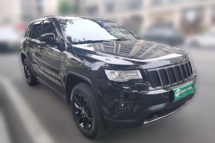 Used Jeep Grand Cherokee 2016 3.0L Comfort Navigation Edition Front Right 45 Deg